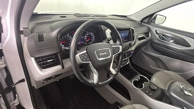 2022 White Frost Tricoat GMC Terrain SLT FWD SUV
