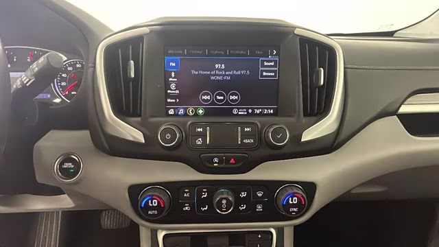 2022 White Frost Tricoat GMC Terrain SLT FWD SUV
