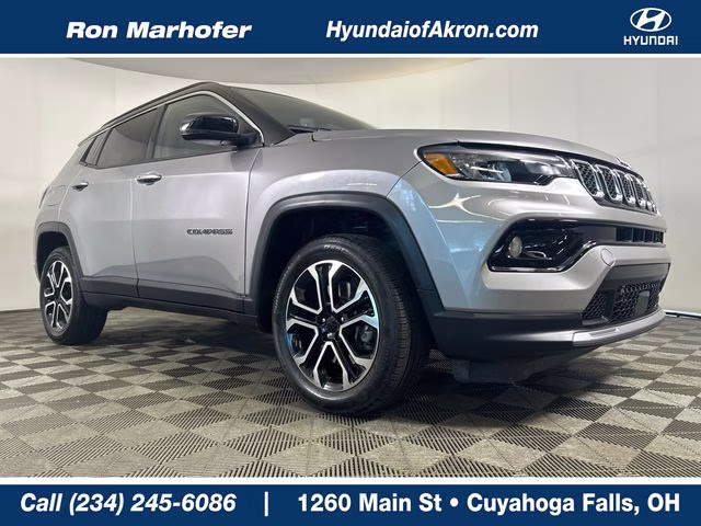 2024 Diamond Black Crystal Pearlcoat Jeep Compass Limited 4X4 SUV