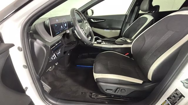 2024 Snow White Pearl Kia EV6 GT-Line AWD SUV