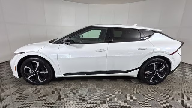 2024 Snow White Pearl Kia EV6 GT-Line AWD SUV