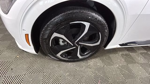 2024 Snow White Pearl Kia EV6 GT-Line AWD SUV