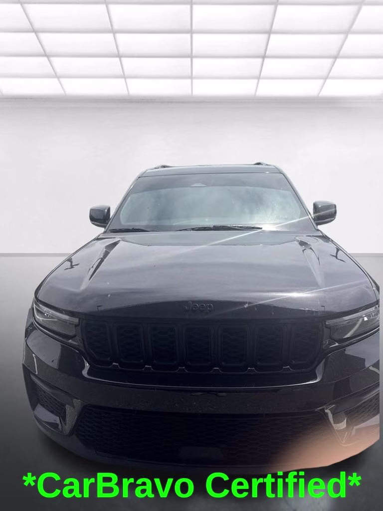 2023 Diamond Black Crystal Pearlcoat Jeep Grand Cherokee Altitude X 4X4 SUV