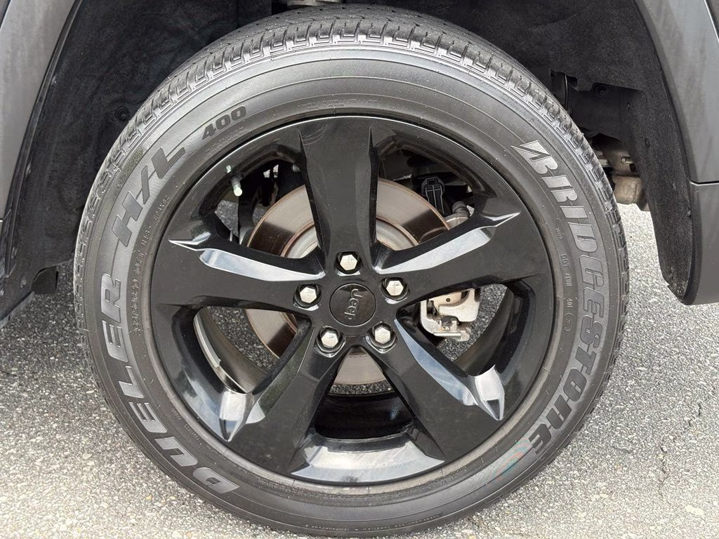 2023 Diamond Black Crystal Pearlcoat Jeep Grand Cherokee Altitude X 4X4 SUV