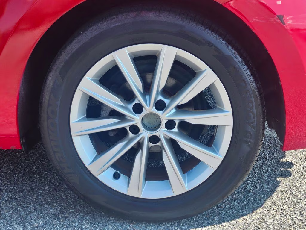 2019 Tornado Red Volkswagen Beetle Convertible 2.0T SE FWD Convertible