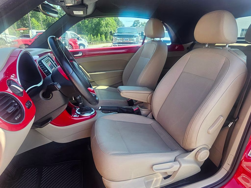 2019 Tornado Red Volkswagen Beetle Convertible 2.0T SE FWD Convertible