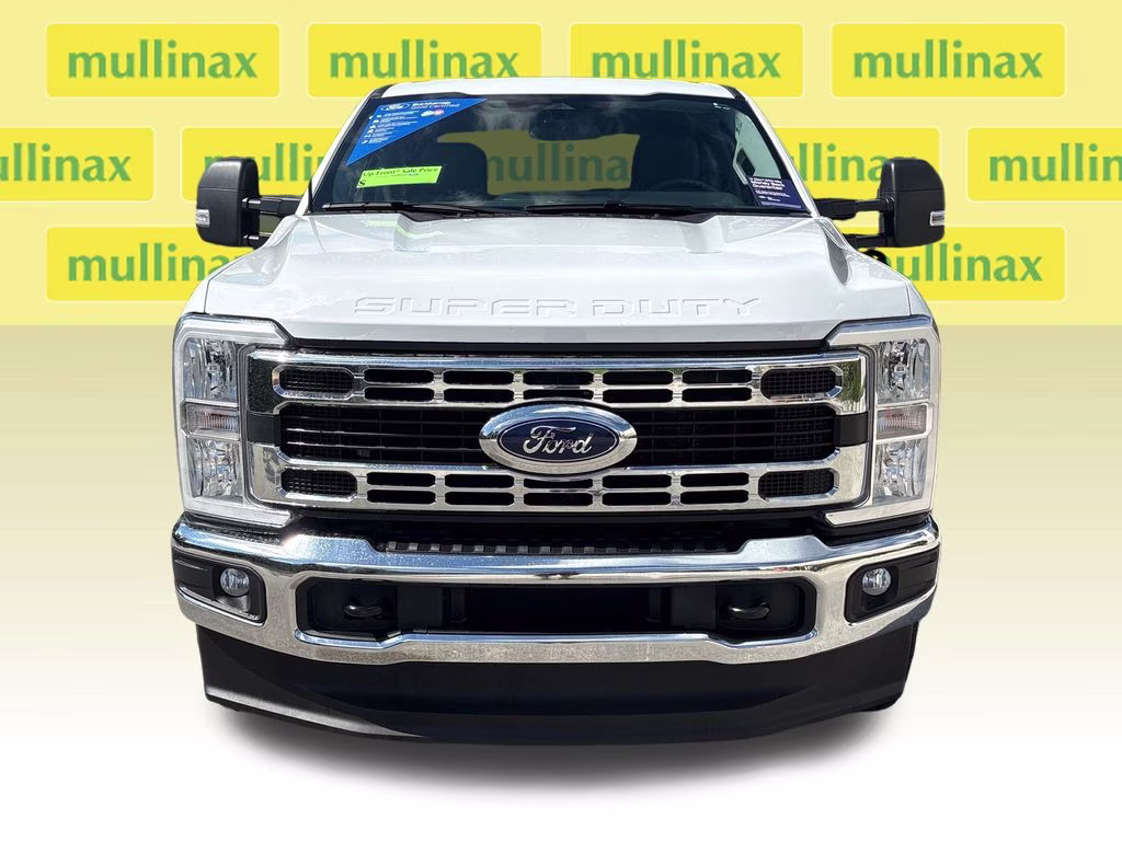 2025 Oxford White Ford Super Duty F-250 SRW XLT 4X4 Truck
