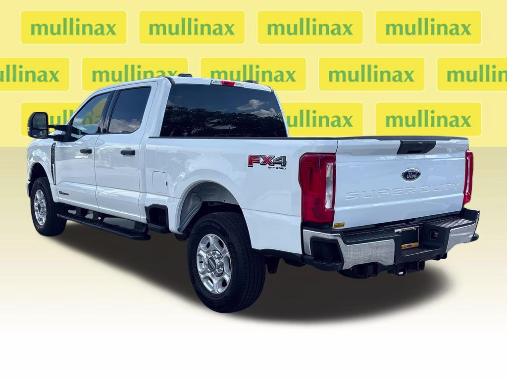 2025 Oxford White Ford Super Duty F-250 SRW XLT 4X4 Truck