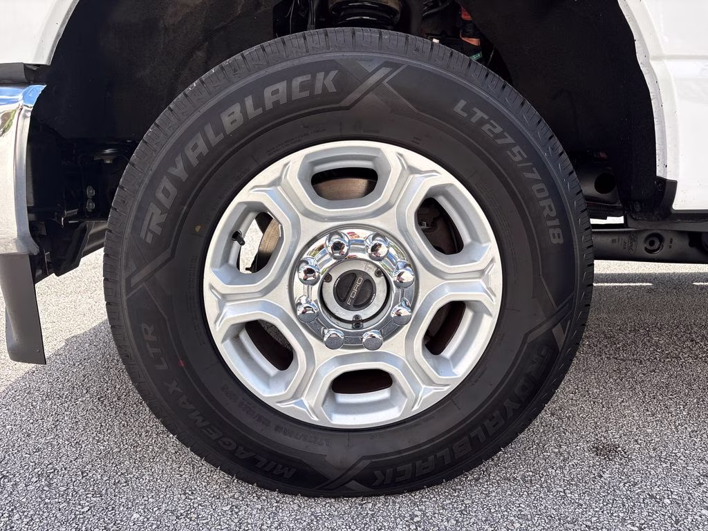 2025 Oxford White Ford Super Duty F-250 SRW XLT 4X4 Truck