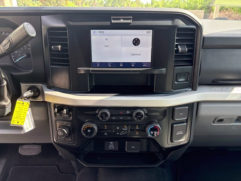 2025 Oxford White Ford Super Duty F-250 SRW XLT 4X4 Truck