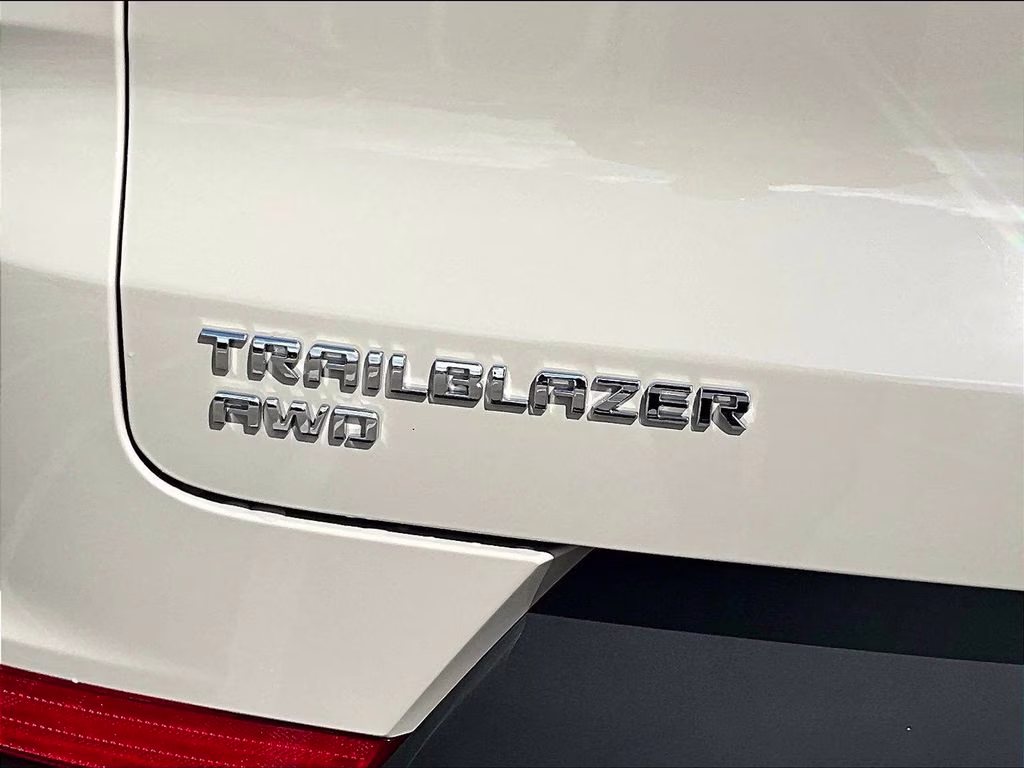 2026 White Sands Chevrolet Trailblazer ACTIV AWD SUV