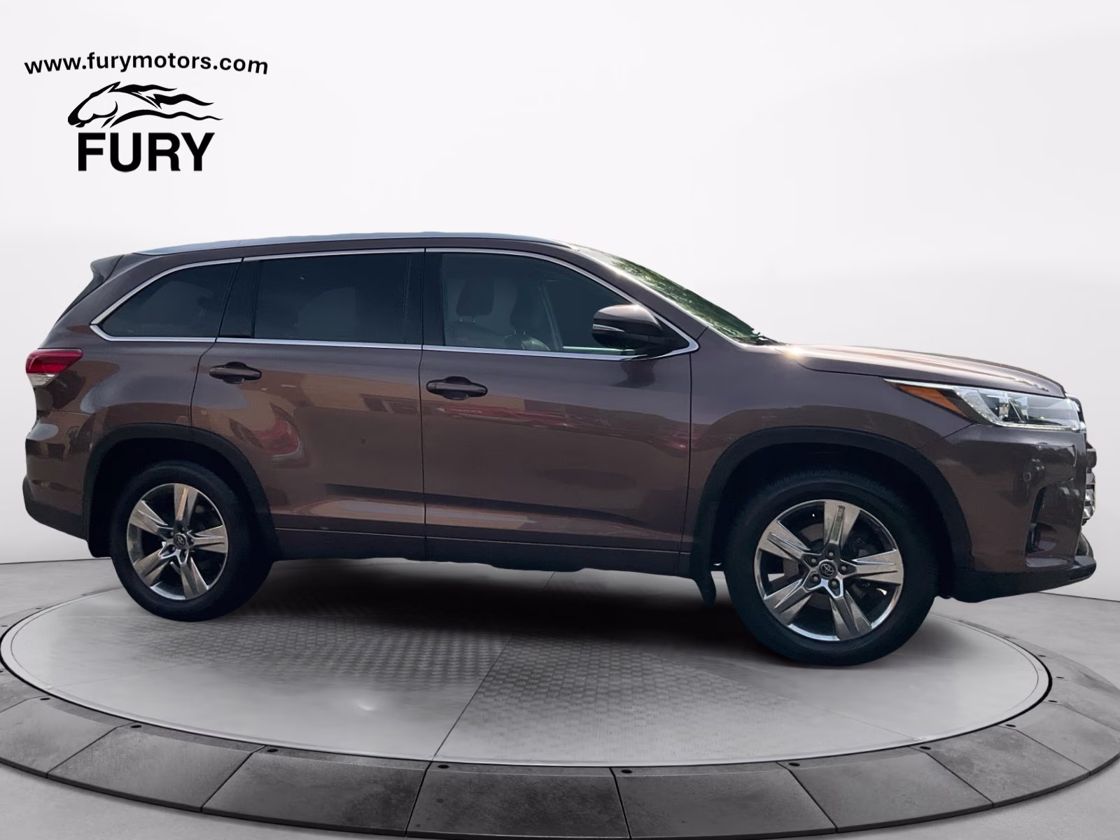 Used 2018 Toyota Highlander Limited with VIN 5TDDZRFH1JS853045 for sale in South Saint Paul, Minnesota