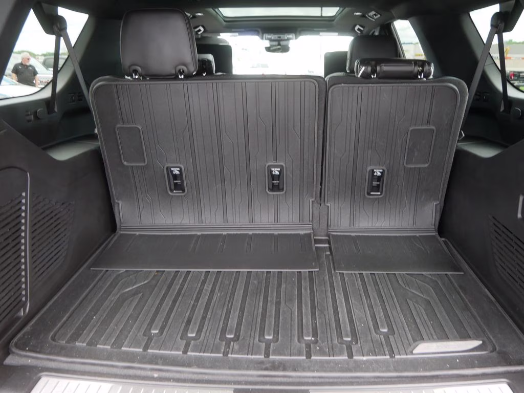 2025 Volcanic Red Tintcoat GMC Yukon XL AT4 Ultimate 4X4 SUV