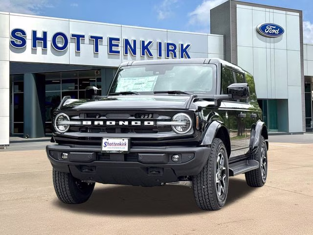 2026 Shadow Black Ford Bronco Outer Banks 4X4 SUV