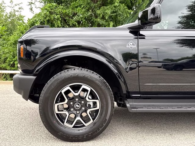 2026 Shadow Black Ford Bronco Outer Banks 4X4 SUV