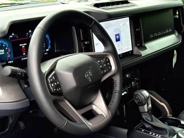 2026 Avalanche Ford Bronco Badlands 4X4 SUV