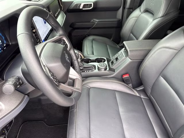 2026 Avalanche Ford Bronco Badlands 4X4 SUV