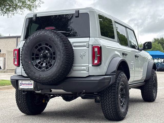 2026 Avalanche Ford Bronco Badlands 4X4 SUV
