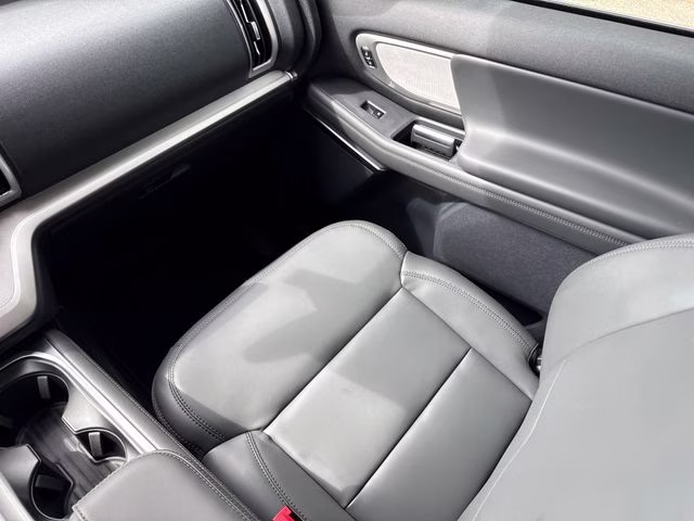 2026 White Metallic Ford Expedition Active RWD SUV