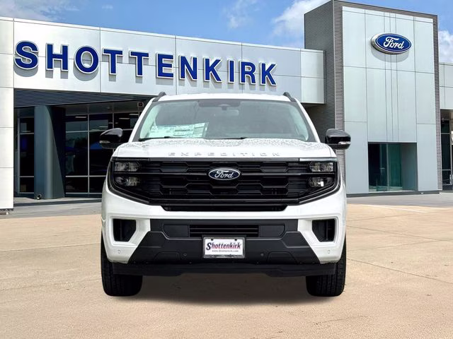 2026 White Metallic Ford Expedition Active RWD SUV