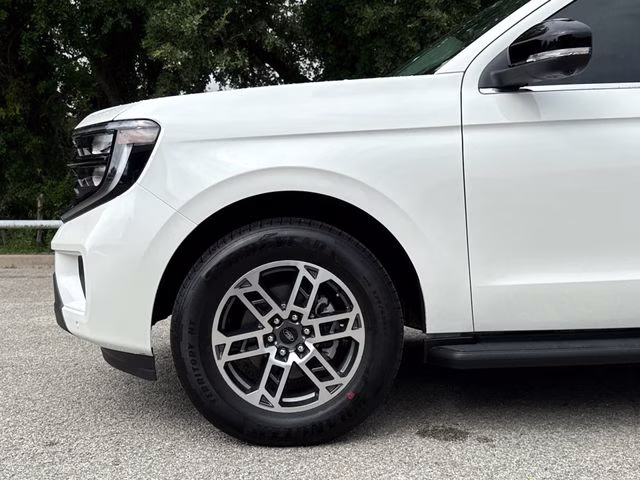 2026 White Metallic Ford Expedition Active RWD SUV