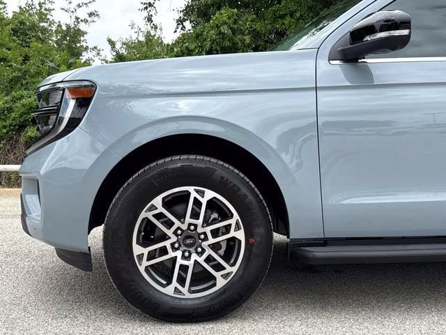 2026 Gray Metallic Ford Expedition Active RWD SUV
