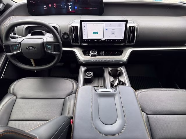 2026 White Metallic Ford Expedition Tremor 4X4 SUV