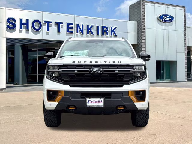 2026 White Metallic Ford Expedition Tremor 4X4 SUV