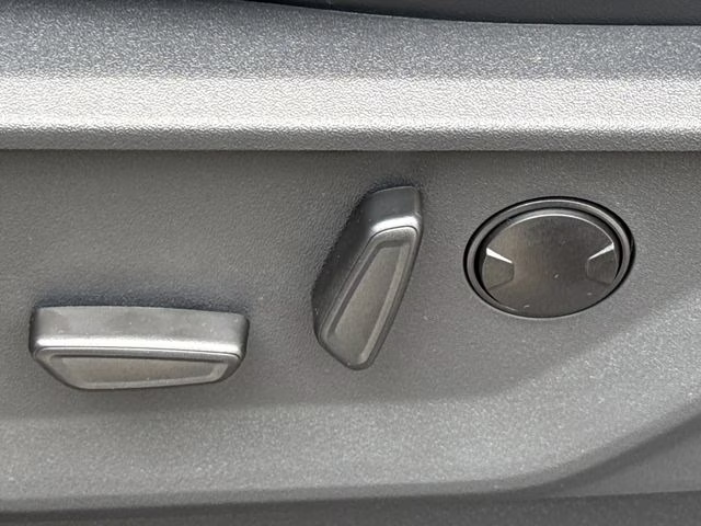 2026 White Metallic Ford Expedition Tremor 4X4 SUV