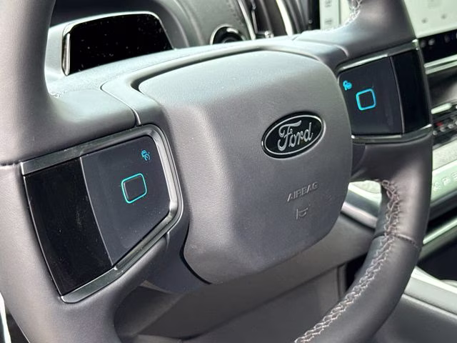 2026 White Metallic Ford Expedition Tremor 4X4 SUV
