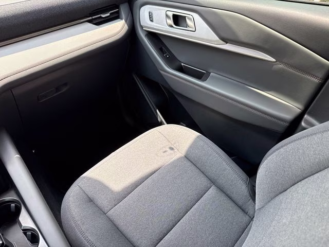 2026 Black Metallic Ford Explorer Active 4X4 SUV