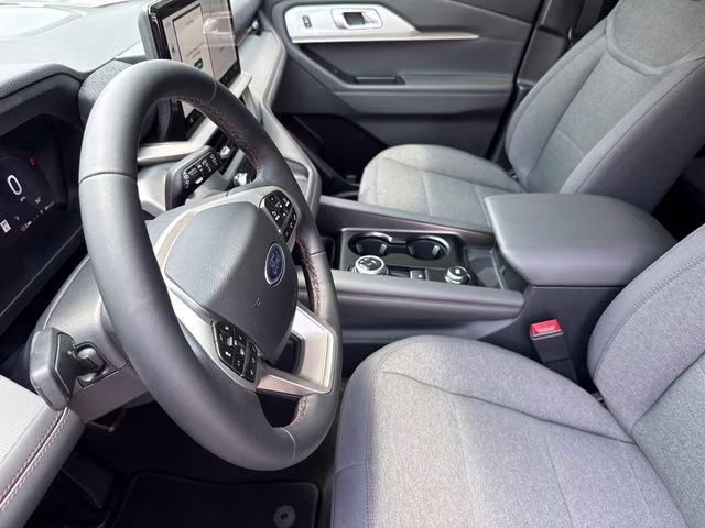 2026 Black Metallic Ford Explorer Active 4X4 SUV