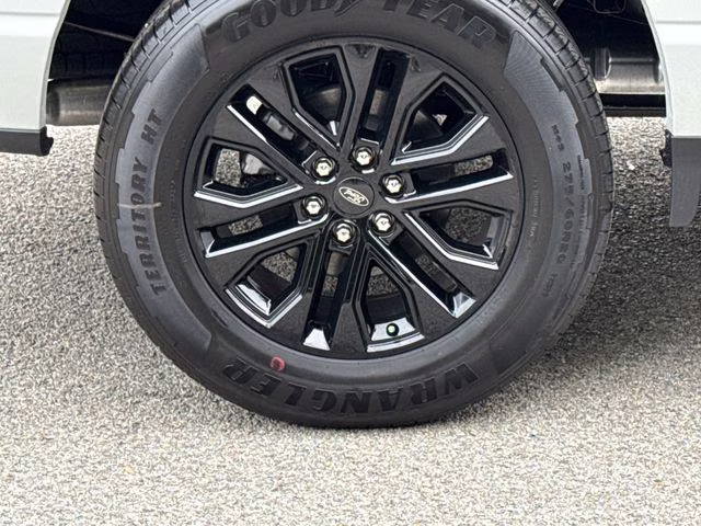 2026 Avalanche Ford F-150 XLT RWD Truck