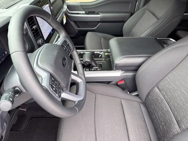 2026 Avalanche Ford F-150 XLT RWD Truck