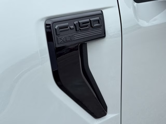 2026 Avalanche Ford F-150 XLT RWD Truck