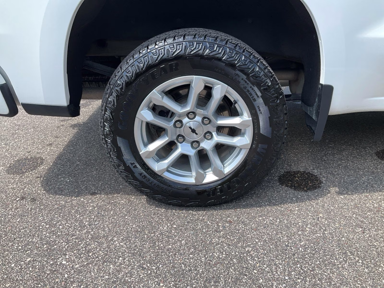 2023 Summit White Chevrolet Silverado 1500 RST 4X4 Truck