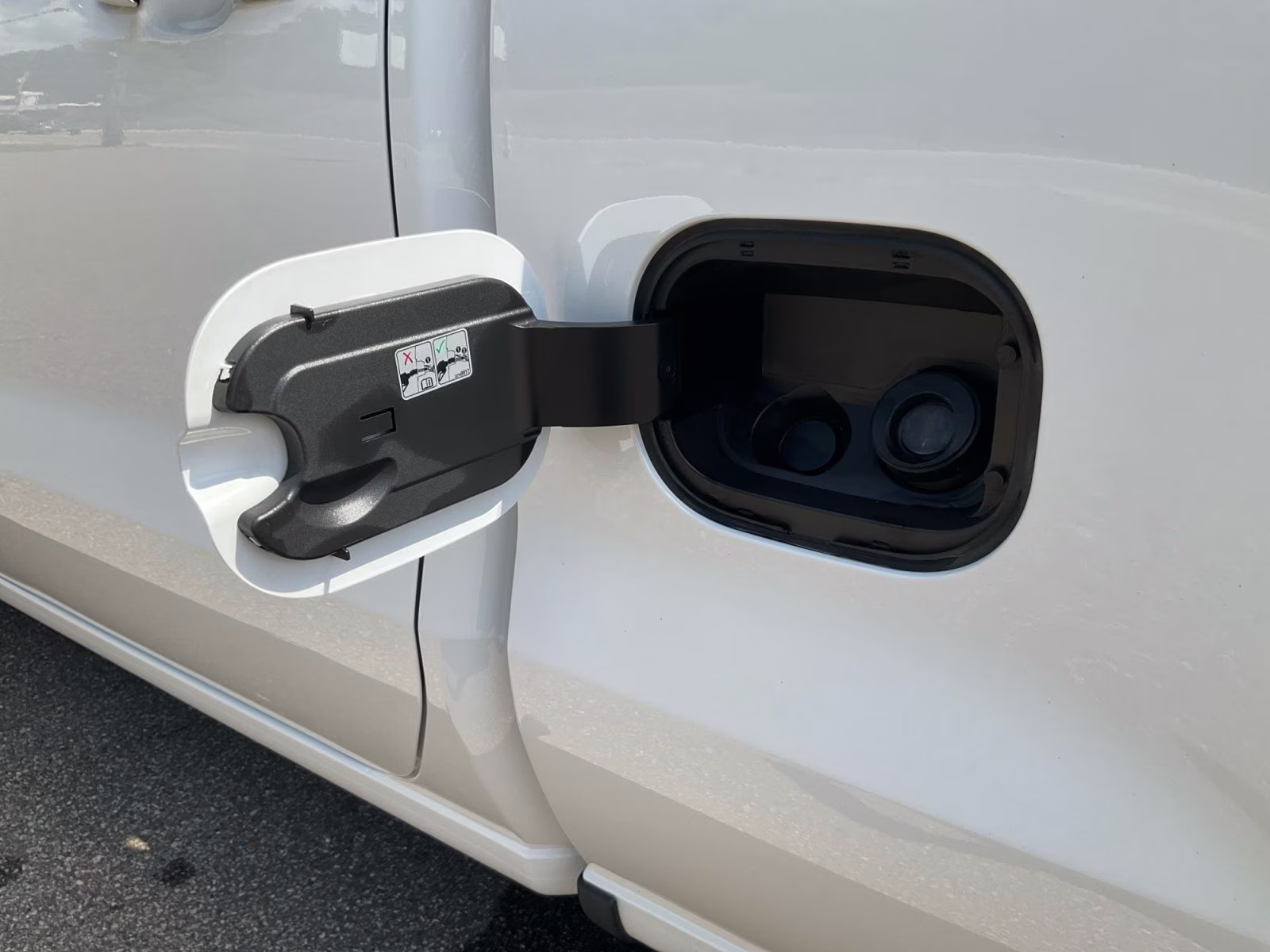 2023 Summit White Chevrolet Silverado 1500 RST 4X4 Truck