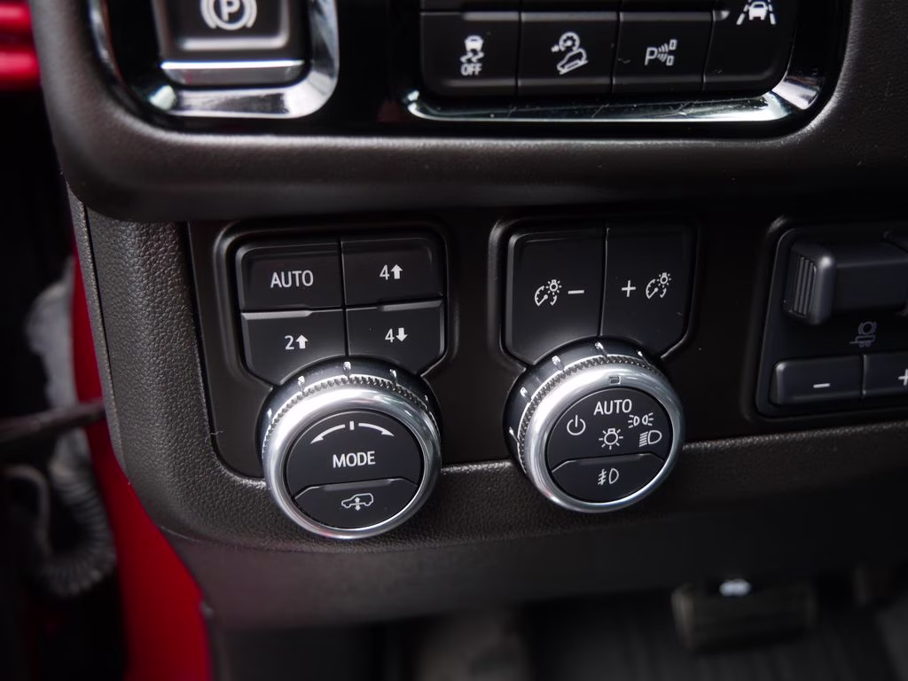 2025 Volcanic Red Tintcoat GMC Yukon XL AT4 Ultimate 4X4 SUV