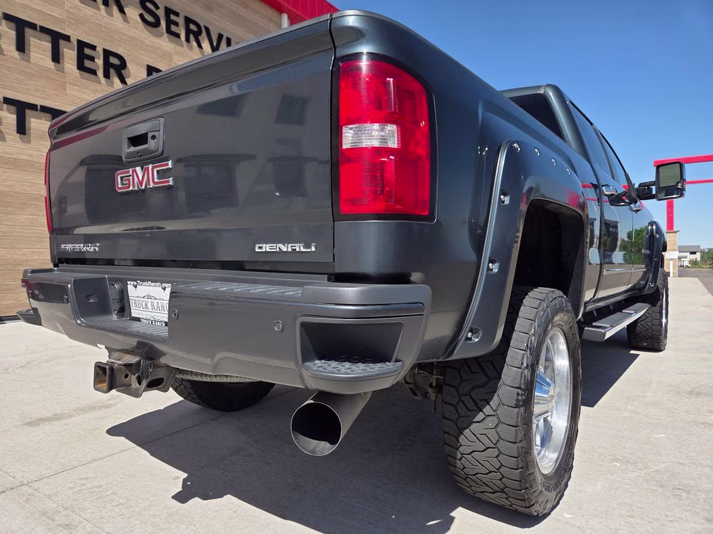 2017 Dark Slate Metallic GMC Sierra 2500HD Denali 4X4 Truck