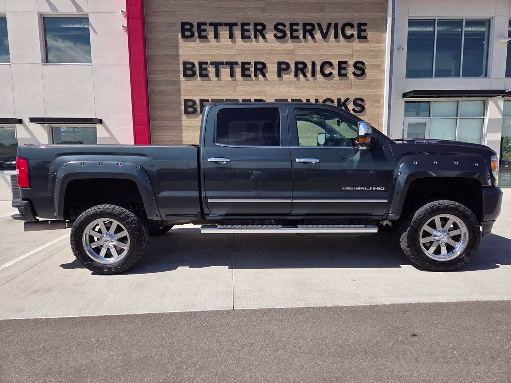 2017 Dark Slate Metallic GMC Sierra 2500HD Denali 4X4 Truck