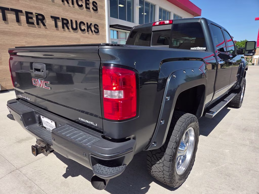 2017 Dark Slate Metallic GMC Sierra 2500HD Denali 4X4 Truck