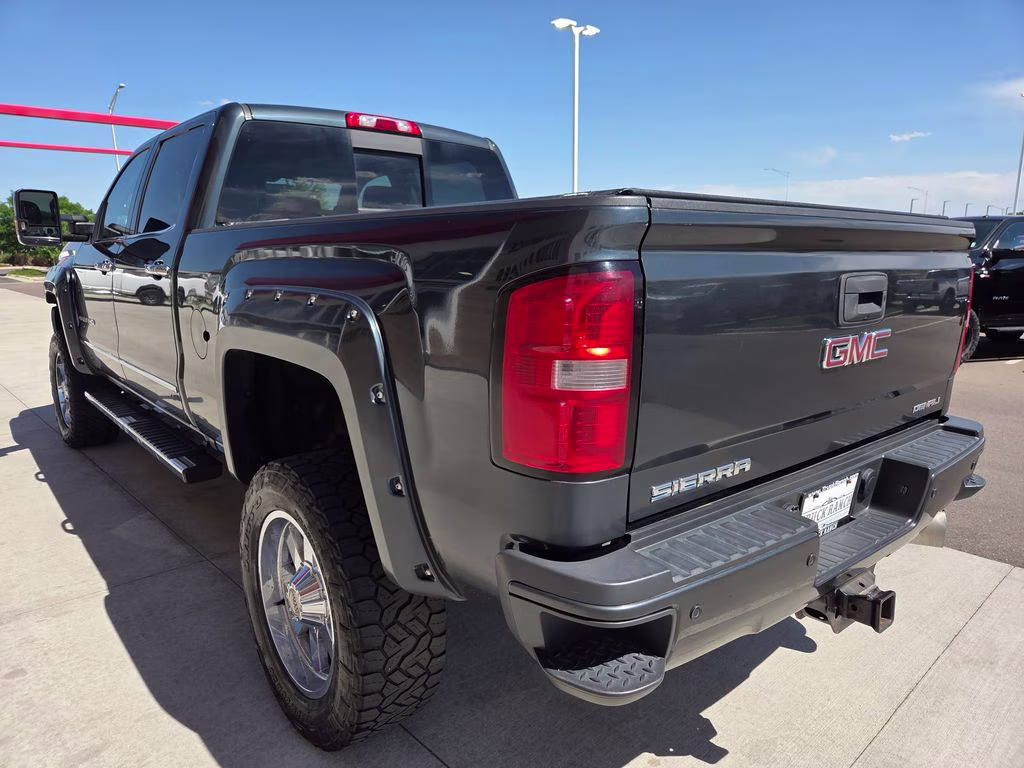 2017 Dark Slate Metallic GMC Sierra 2500HD Denali 4X4 Truck