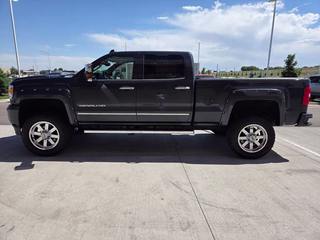 2017 Dark Slate Metallic GMC Sierra 2500HD Denali 4X4 Truck