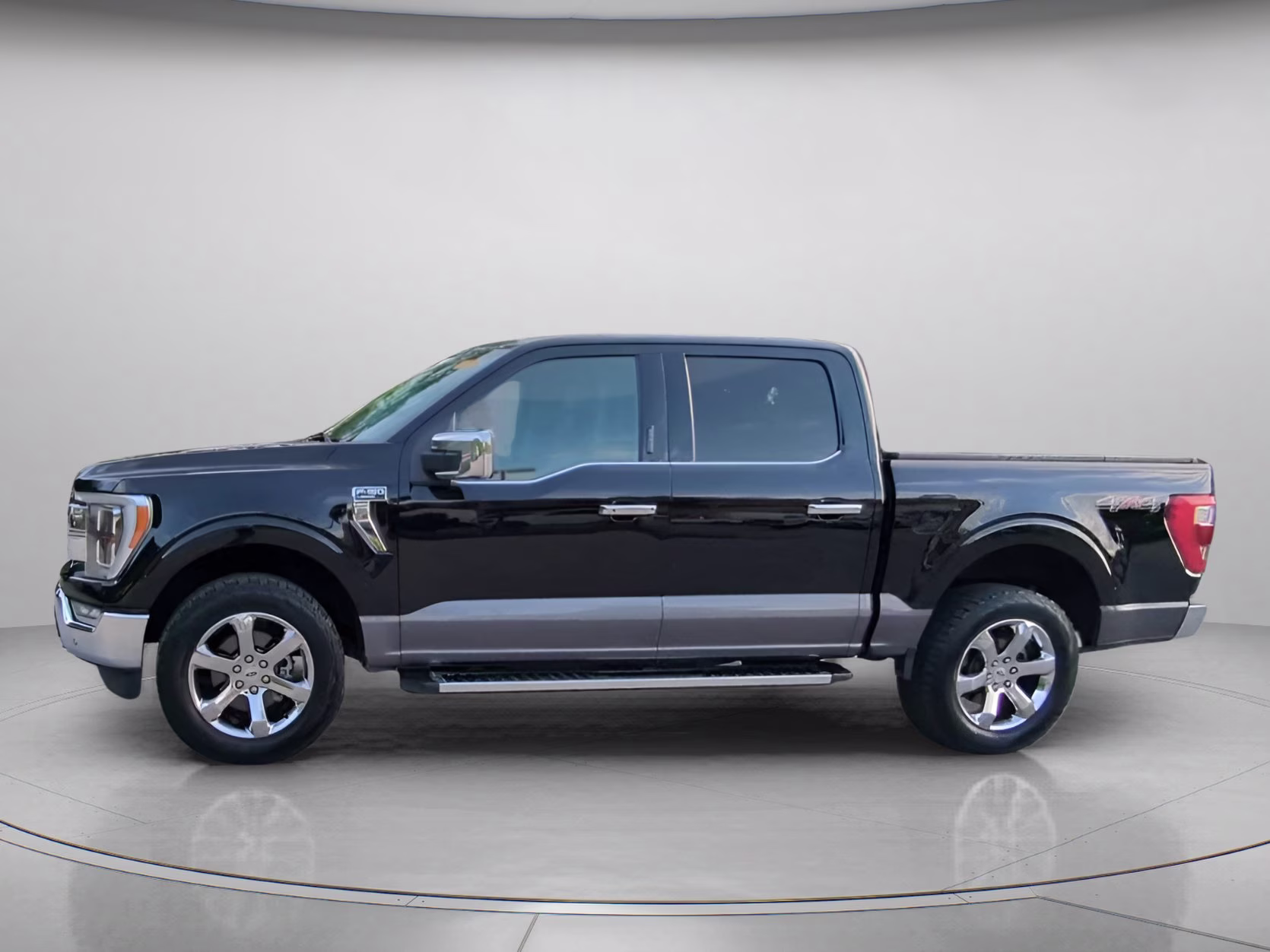 2023 Antimatter Blue Metallic Ford F-150 LARIAT Crew Cab Pickup 4X4 Truck