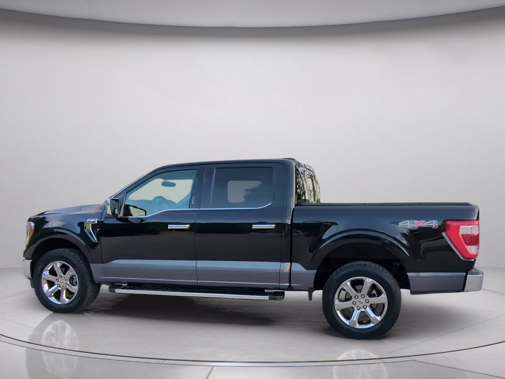 2023 Antimatter Blue Metallic Ford F-150 LARIAT Crew Cab Pickup 4X4 Truck