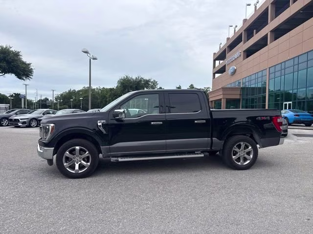 2023 Antimatter Blue Metallic Ford F-150 LARIAT Crew Cab Pickup 4X4 Truck