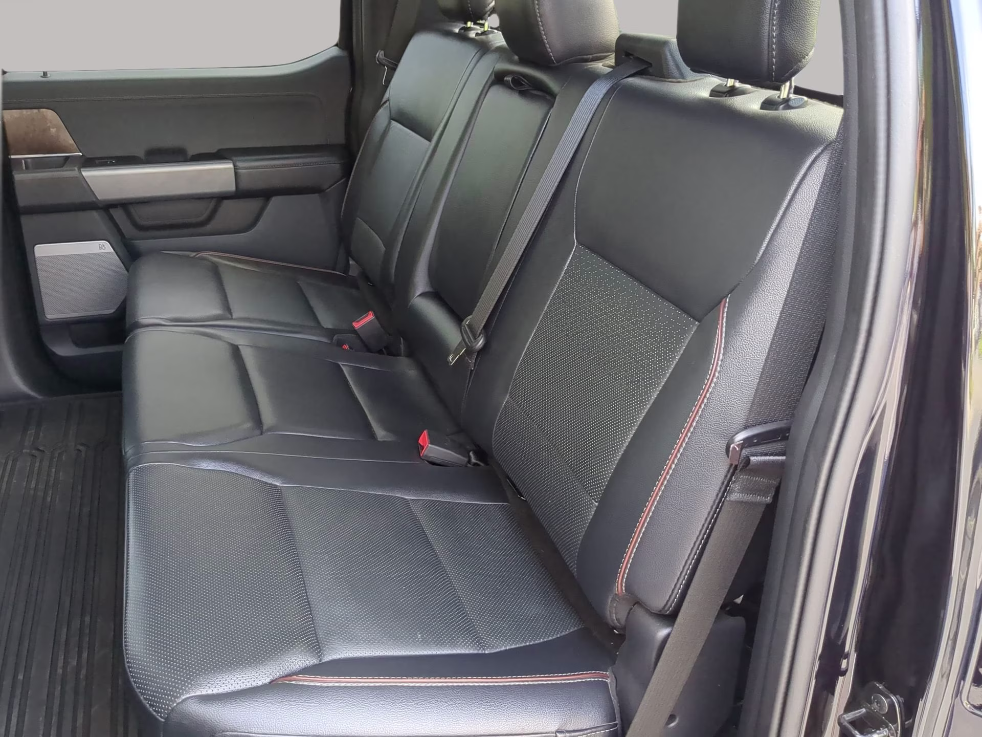 2023 Antimatter Blue Metallic Ford F-150 LARIAT Crew Cab Pickup 4X4 Truck