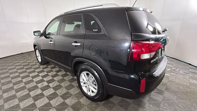 2014 Ebony Black Kia Sorento LX FWD SUV