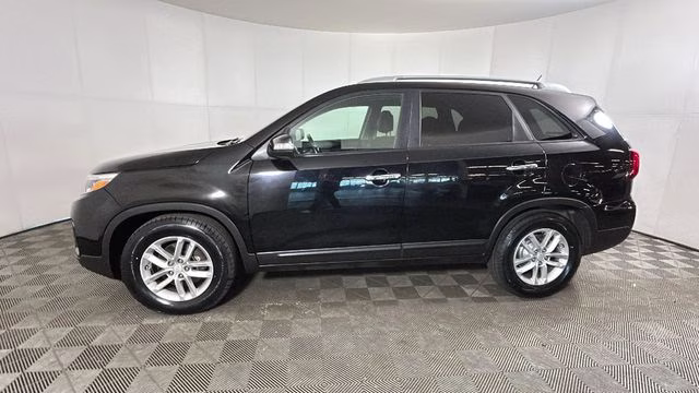 2014 Ebony Black Kia Sorento LX FWD SUV