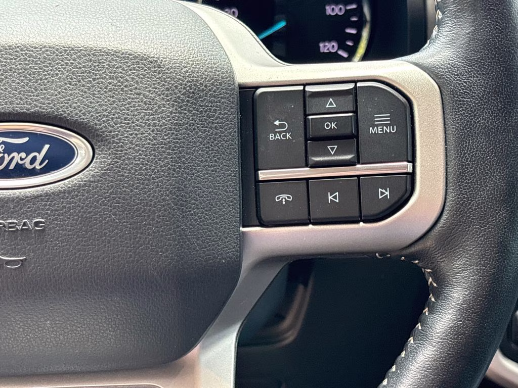 2022 White Metallic Ford Expedition Max XLT RWD SUV